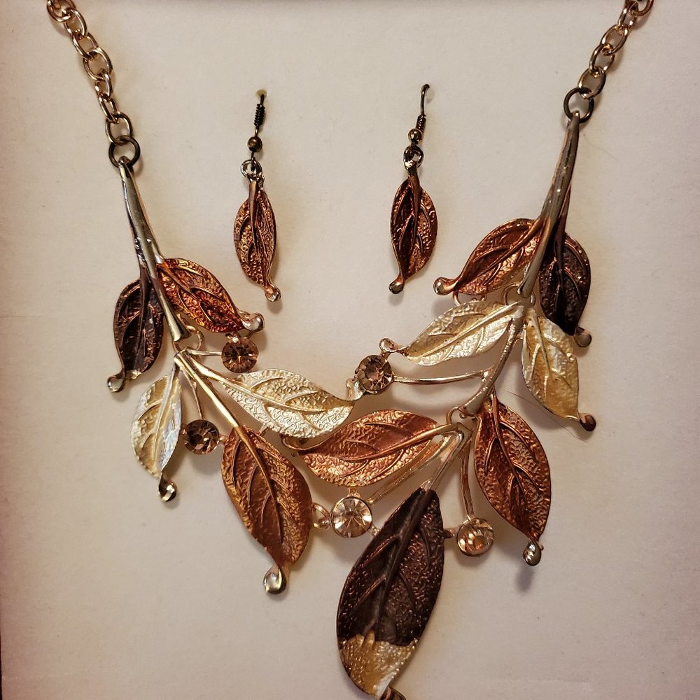 NIB! Gold and Bronze Tone Leaf Necklace and Earring Set